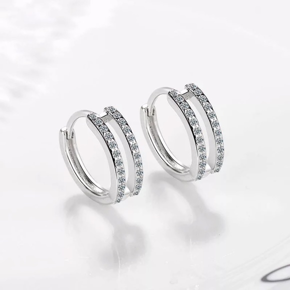 🌟 Sterling Silver Diamond Huggie Hoop Earrings - Picture 4 of 5